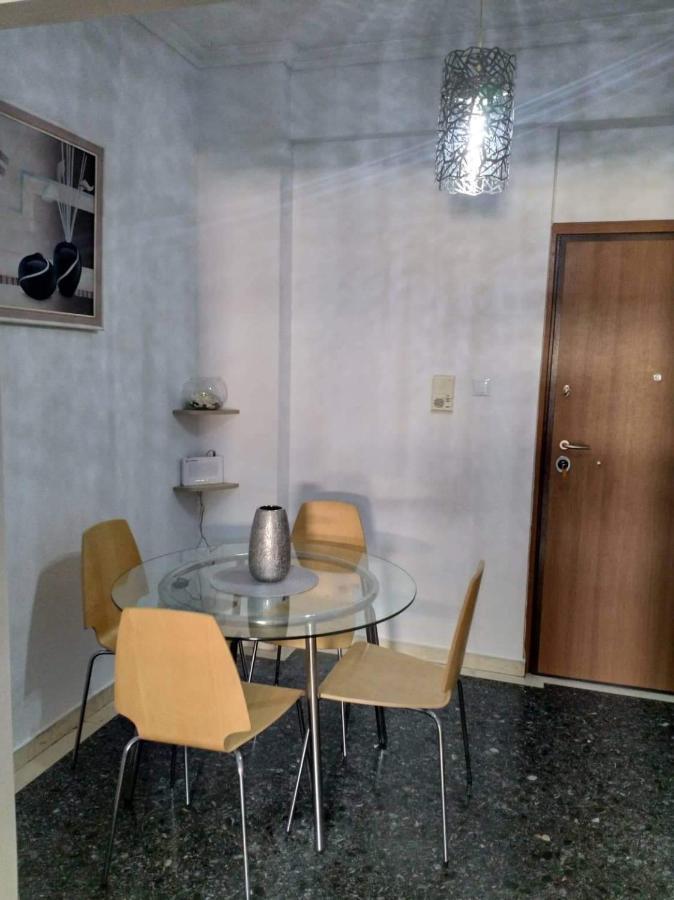 A Convenient Apartment In The Heart Of Αθήνα Εξωτερικό φωτογραφία